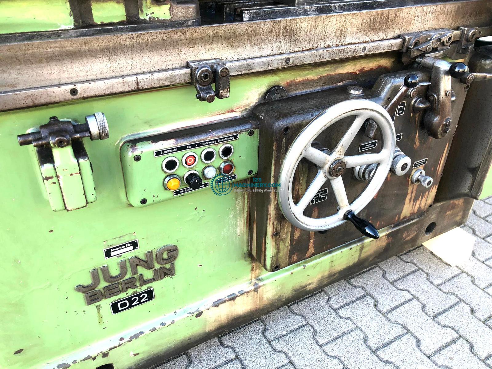 JUNG D22 / Innenrundschleifmaschine